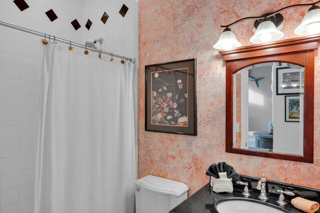 23 S Kyle Way, Marathon, FL 33050 - bathroom featuring vanity, a shower with curtain, and toilet