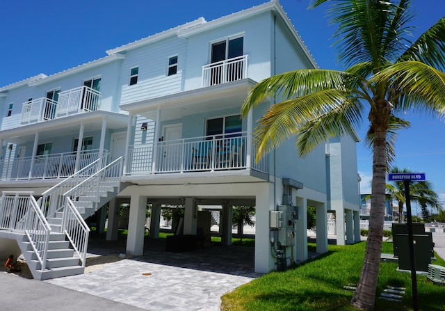 view of front of house with a carport