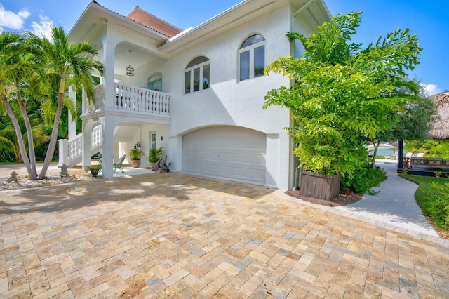 view of front facade with a garage