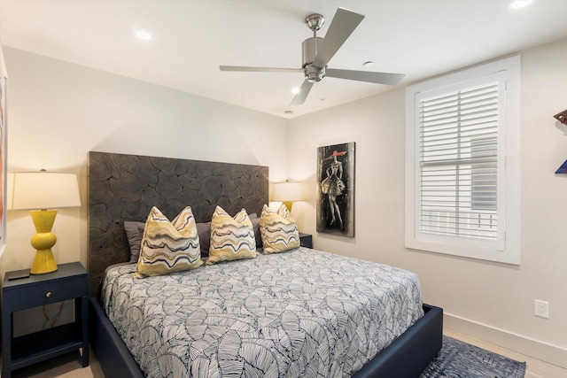 bedroom with ceiling fan