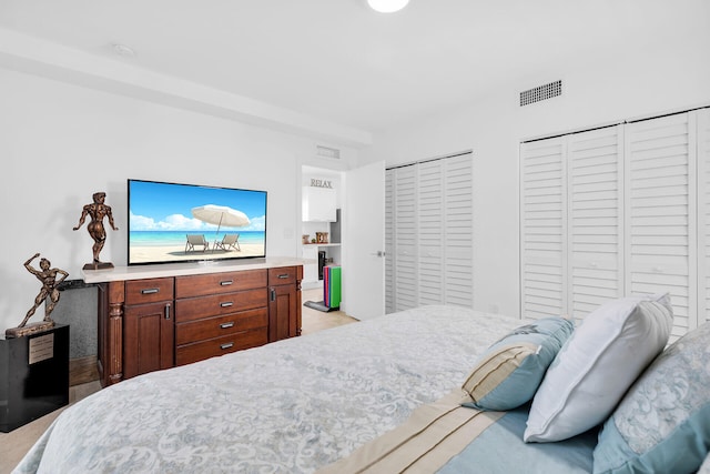 21 Lakeview Dr, Key Largo, FL 33037 - bedroom with two closets