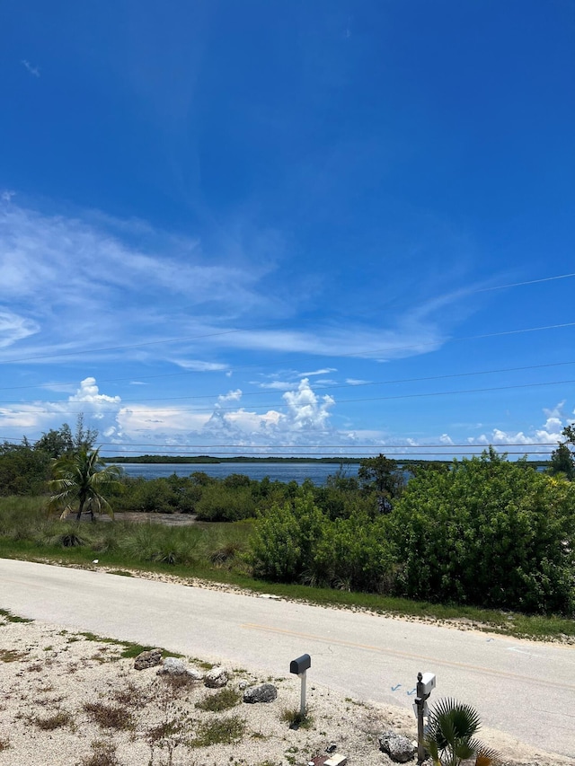 16 Shoreland Dr, Key Largo, FL 33037