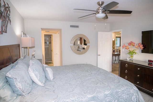 bedroom with ceiling fan