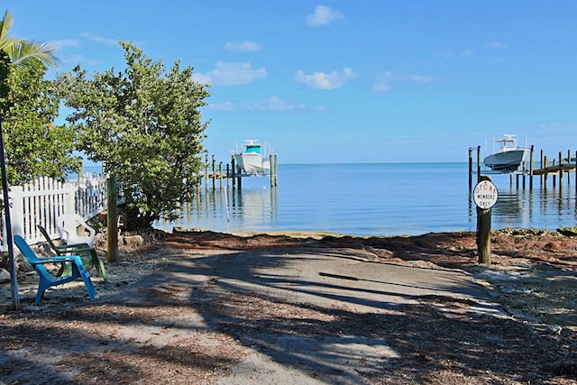 203 Tarpon St, Tavernier, FL 33070 - photo 4