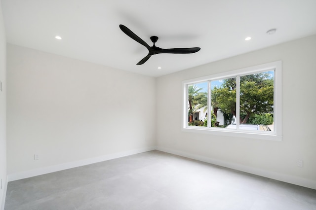 unfurnished room featuring ceiling fan