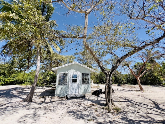 view of outbuilding