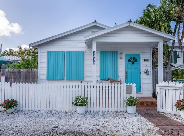 view of front of house featuring covered porch