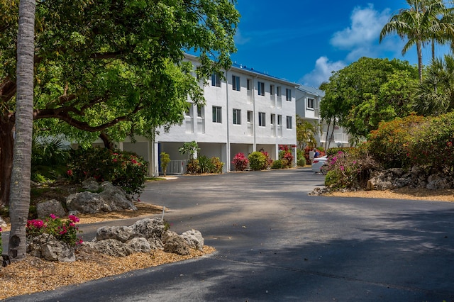 95 Coco Plum Dr Unit 5D, Marathon, FL 33050 - view of building exterior