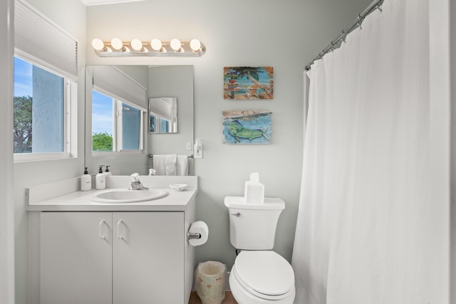 95 Coco Plum Dr Unit 5D, Marathon, FL 33050 - full bath featuring vanity and toilet
