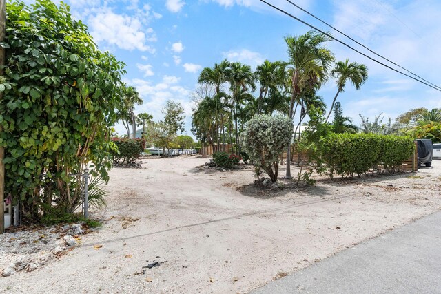 210 Pueblo St, Tavernier, FL 33070 - photo 4