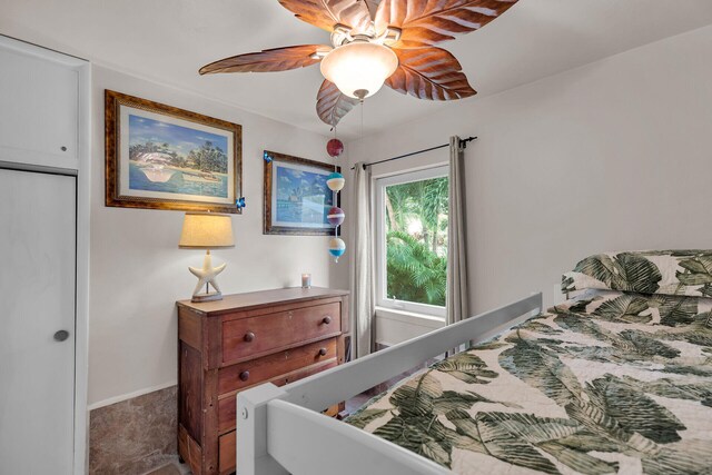 bedroom featuring carpet floors and ceiling fan