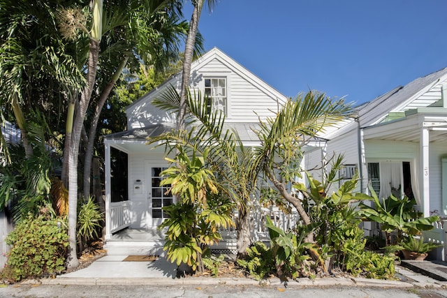 view of front of home featuring covered porch