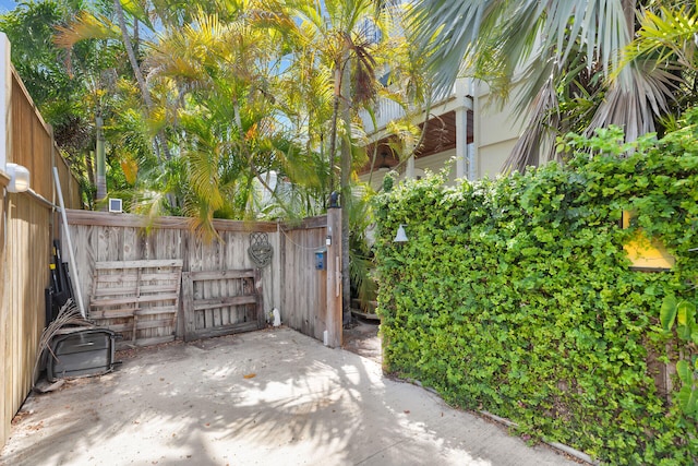 1001 United St Unit B, Key West, FL 33040 - view of patio