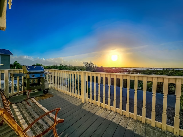 view of deck at dusk