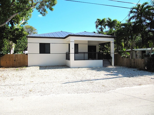 view of front of property