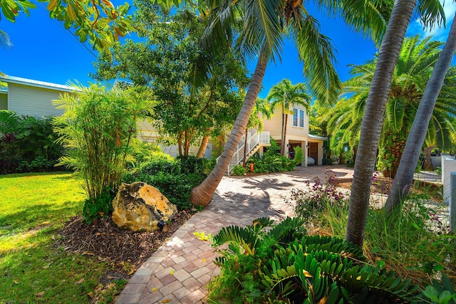 view of front of home with a front lawn