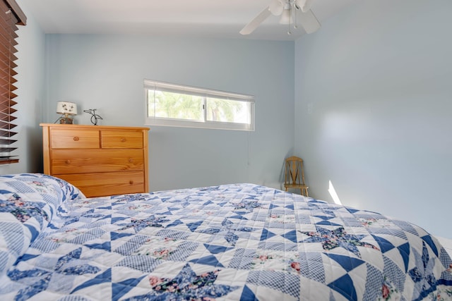 bedroom with ceiling fan