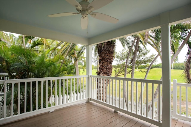 deck with ceiling fan