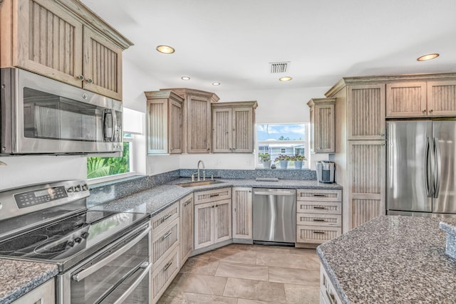 17094 Coral Dr, Sugarloaf, FL 33042 - photo 5