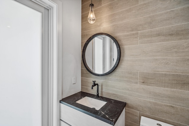 194 Buttonwood Ln, Islamorada, FL 33036 - half bathroom with vanity