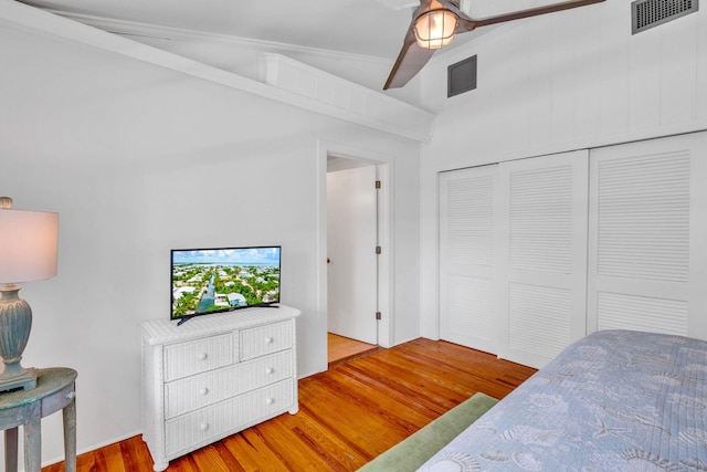 22841 Buccaneer Ln, Cudjoe, FL 33042 - bedroom featuring wood finished floors, a closet, and a ceiling fan