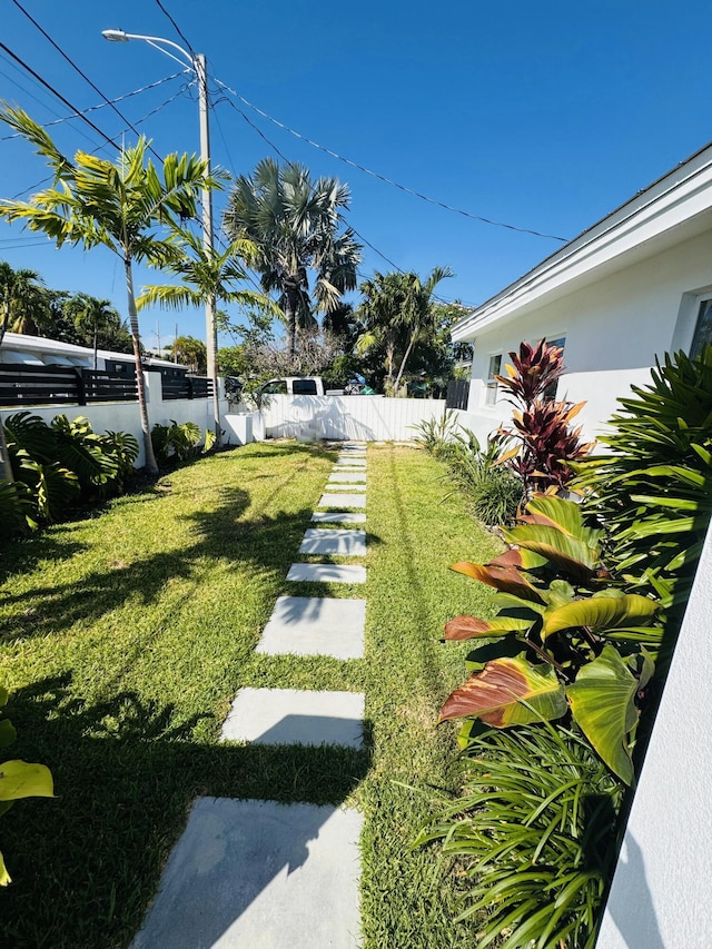 1708 Duncan St, Key West, FL 33040 - view of yard