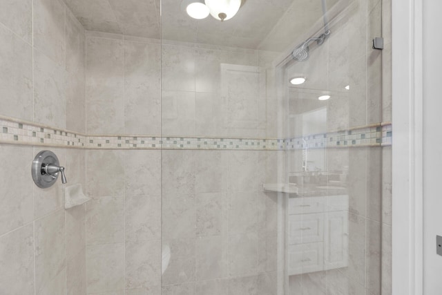 95 Coco Plum Dr Unit 2D, Marathon, FL 33050 - full bathroom featuring a tile shower
