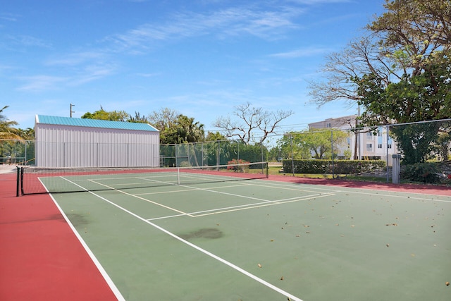 95 Coco Plum Dr Unit 2D, Marathon, FL 33050 - view of tennis court with fence