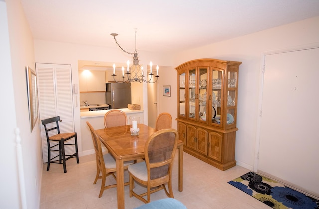 dining room with an inviting chandelier