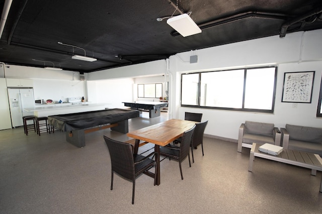 playroom featuring billiards