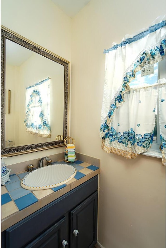 bathroom with vanity