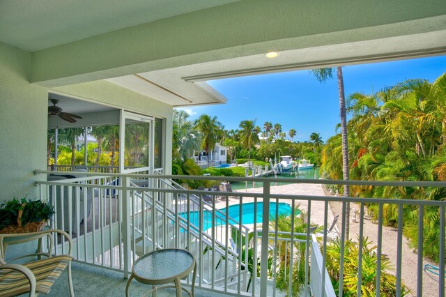 balcony featuring ceiling fan