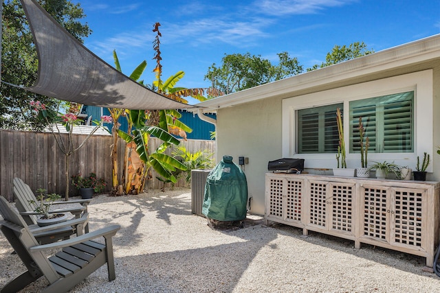 122 S Bay Harbor Dr, Key Largo, FL 33037 - view of patio featuring fence