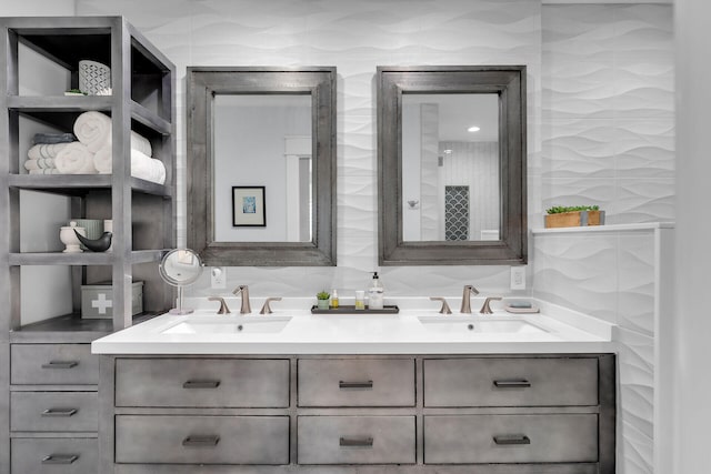 122 S Bay Harbor Dr, Key Largo, FL 33037 - bathroom featuring double vanity