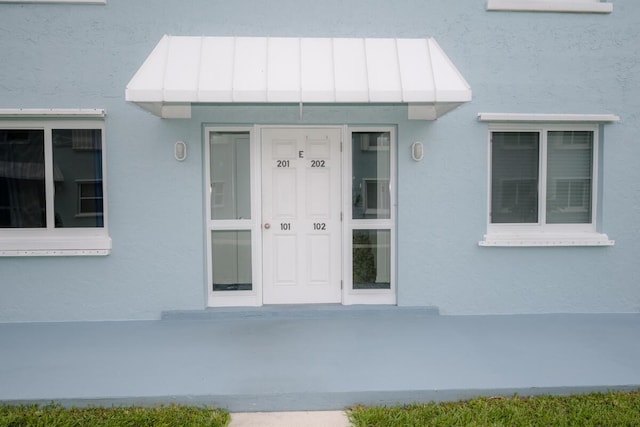 view of entrance to property