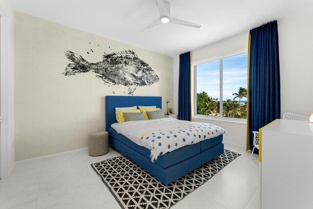 bedroom featuring ceiling fan