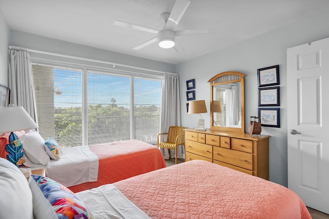 bedroom featuring ceiling fan