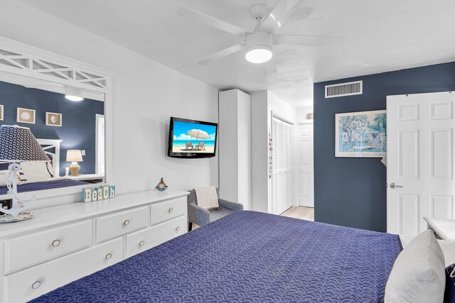 bedroom featuring ceiling fan