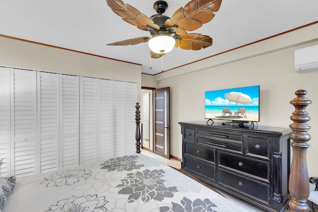 bedroom with crown molding, a wall unit AC, and ceiling fan