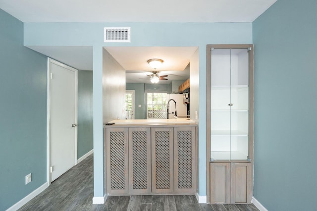 3314 Northside Dr Unit 145, Key West, FL 33040 - kitchen featuring wood finished floors, ceiling fan, and black microwave