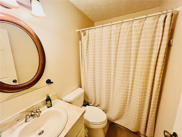 31 Cline Dr SW, Cartersville, GA 30120 - full bathroom with toilet, vanity, and curtained shower