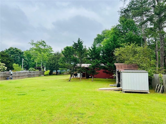 31 Cline Dr SW, Cartersville, GA 30120 - view of yard featuring a shed and an outdoor structure