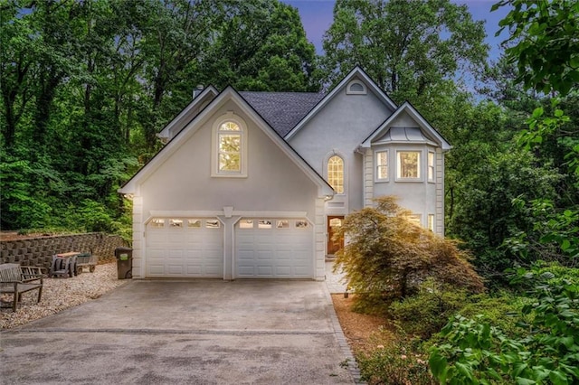 view of front property featuring a garage