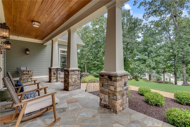 view of patio / terrace with covered porch