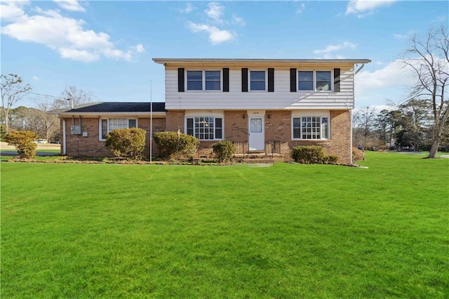 view of front of property with a front yard