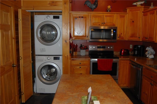 30C River Forest Pl, Suches, GA 30572 - washroom featuring stacked washing machine and dryer