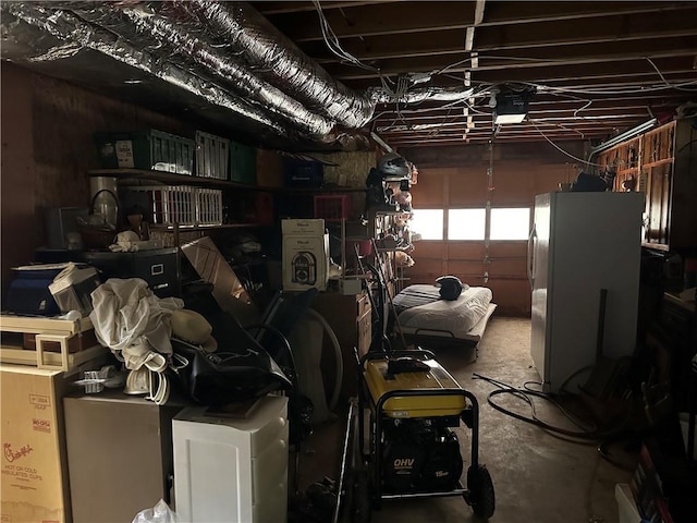 115 Cannongate Cir, Sharpsburg, GA 30277 - garage featuring freestanding refrigerator