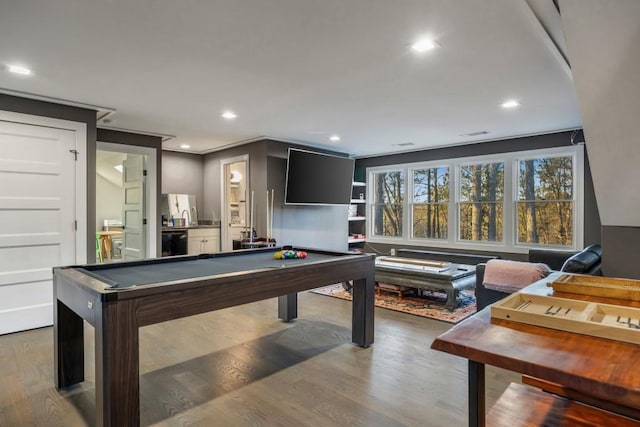 playroom featuring pool table and hardwood / wood-style floors