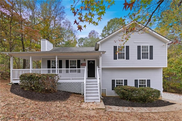 view of front facade featuring a porch