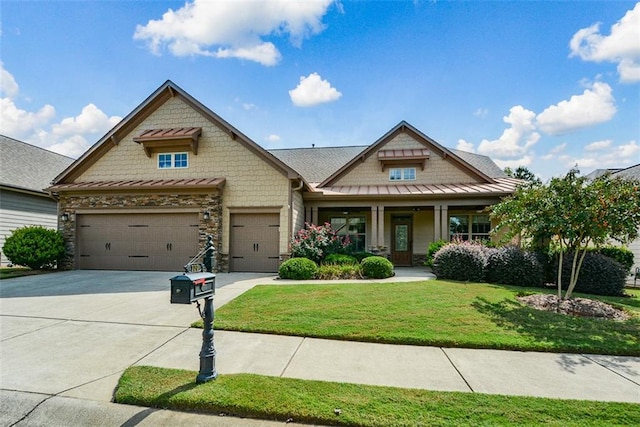 craftsman inspired home featuring a front yard and a porch